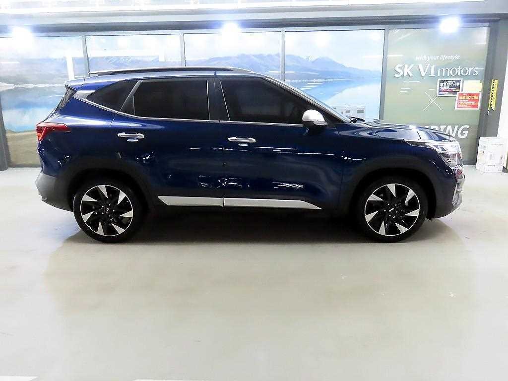 기아 셀토스 가솔린 1.6 터보 4WD 시그니처 이미지 3