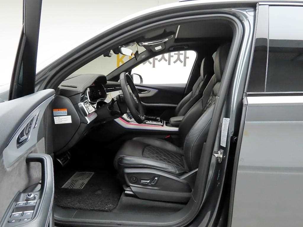 아우디 Q7 Q7 (4M) 55 TFSI 콰트로 프리미엄 이미지 11