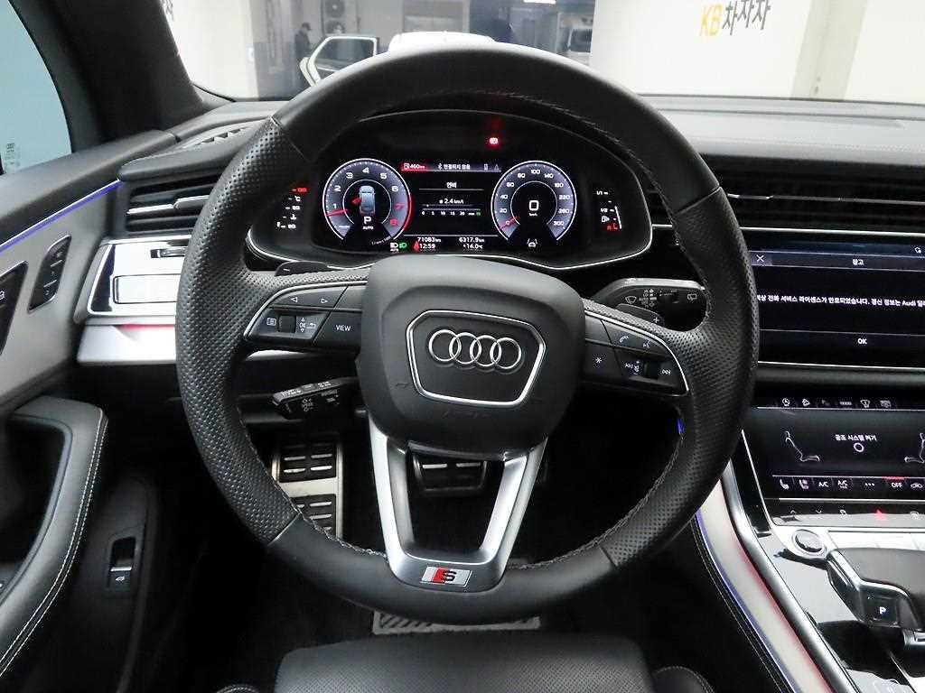 아우디 Q7 Q7 (4M) 55 TFSI 콰트로 프리미엄 이미지 7
