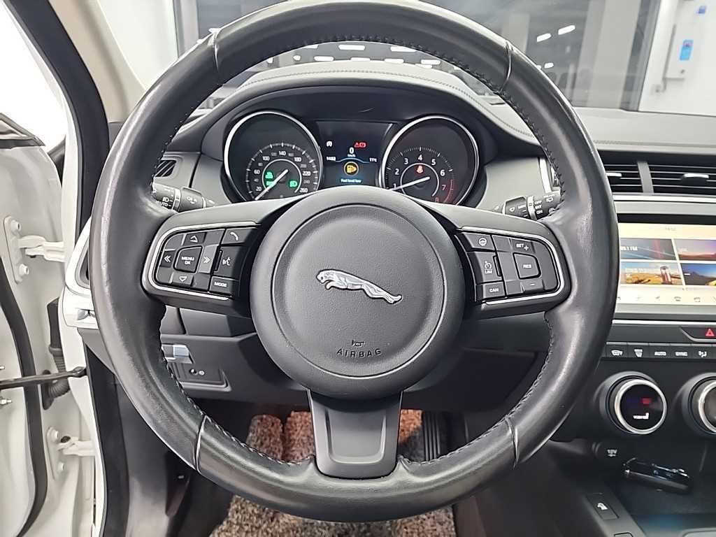 재규어 E-PACE P250 S 이미지 9