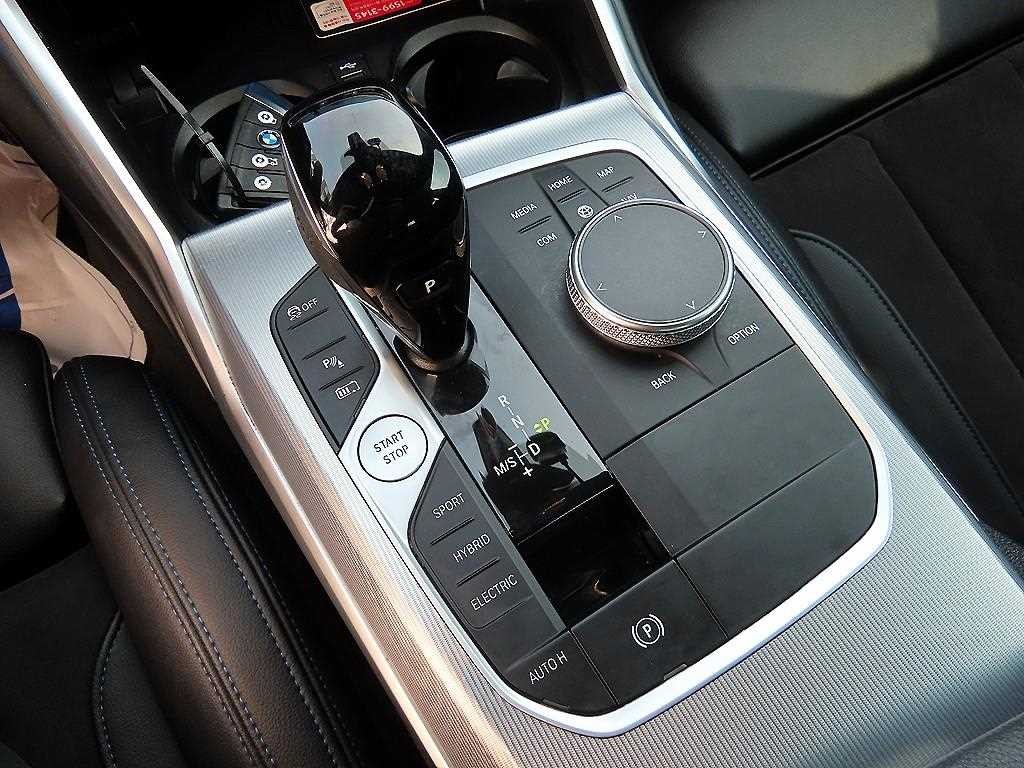 BMW 3시리즈 3시리즈 (G20) 320e M 스포츠 이미지 10