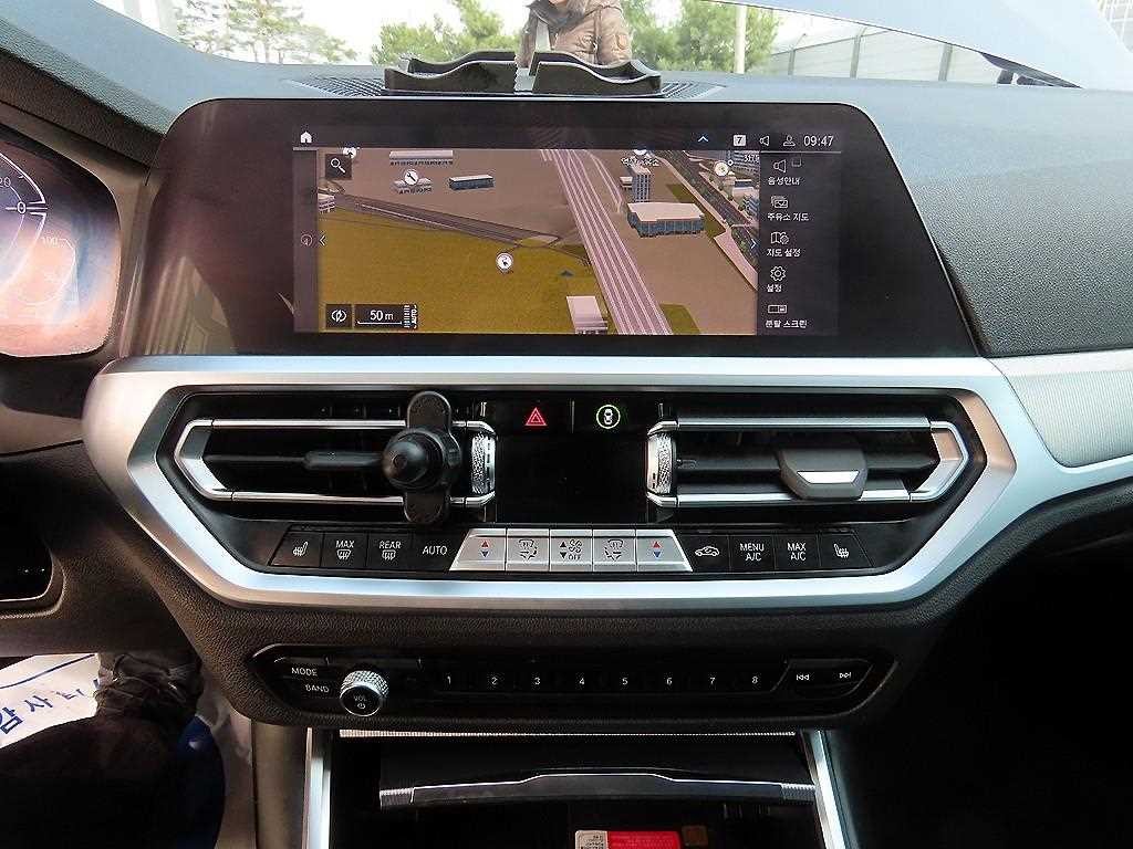 BMW 3시리즈 3시리즈 (G20) 320e M 스포츠 이미지 12
