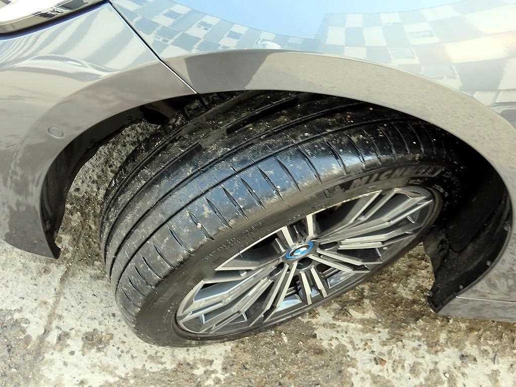 BMW 3시리즈 3시리즈 (G20) 320e M 스포츠 이미지 19