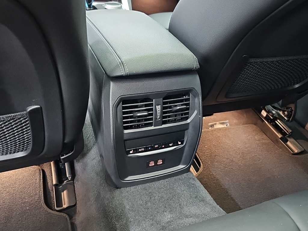 BMW i4 M50 이미지 13