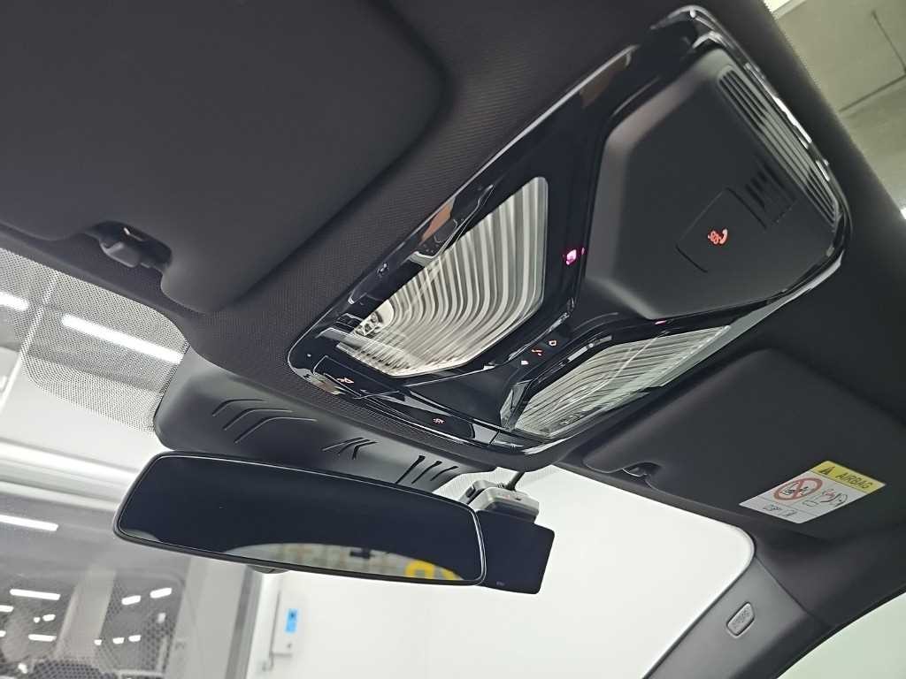 BMW i4 M50 이미지 17