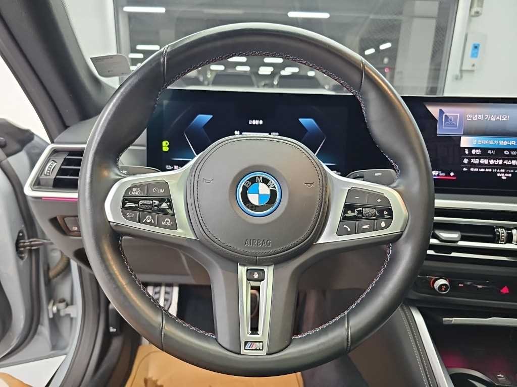 BMW i4 M50 이미지 9