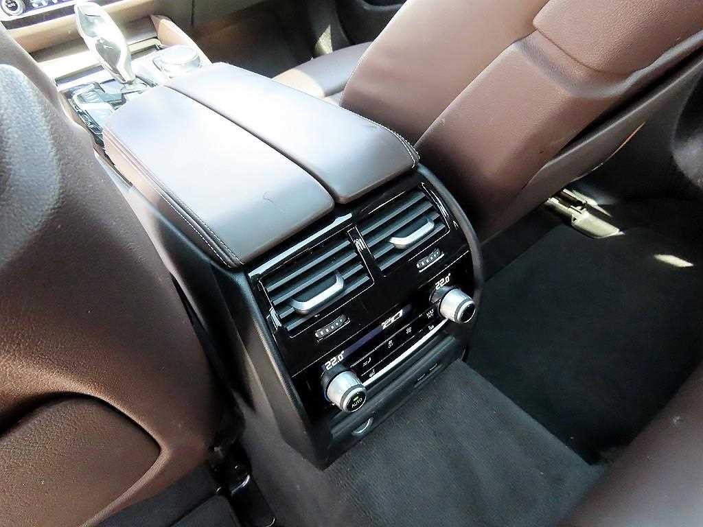 BMW 5시리즈 5시리즈 (G30) 520d M 스포츠 플러스 이미지 16