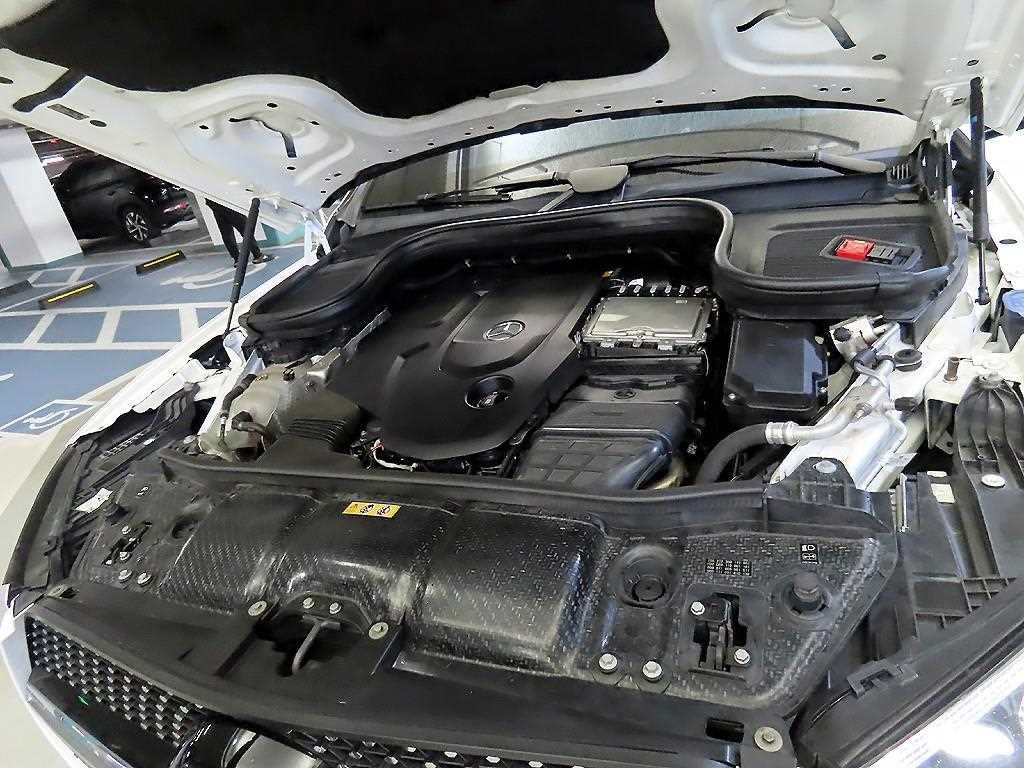 벤츠 GLE 클래스 GLE 클래스 W167 GLE 400d 4MATIC 쿠페 이미지 19