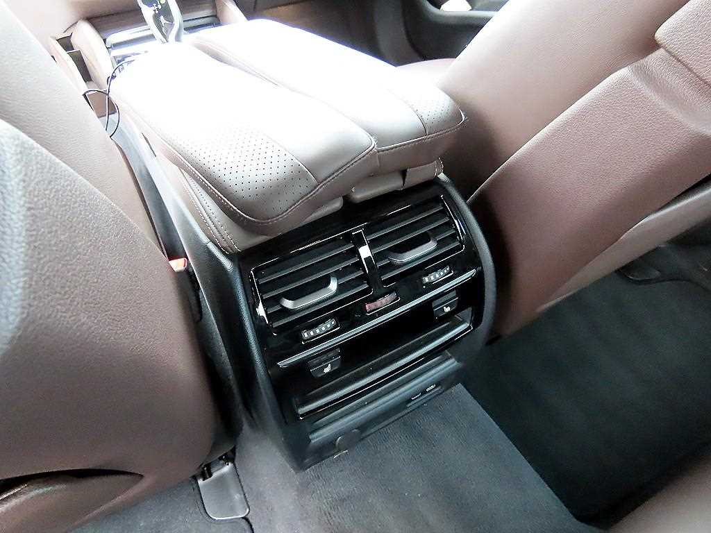 BMW 5시리즈 5시리즈 (G30) 520i M 스포츠 이미지 15
