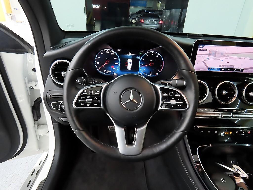 벤츠 GLC 클래스 GLC클래스 X253 GLC 300 4MATIC 프리미엄 이미지 9