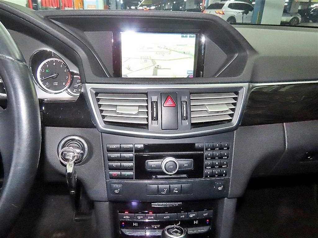 벤츠 E 클래스 E-클래스 W212 E200 CGI 아방가르드 이미지 11