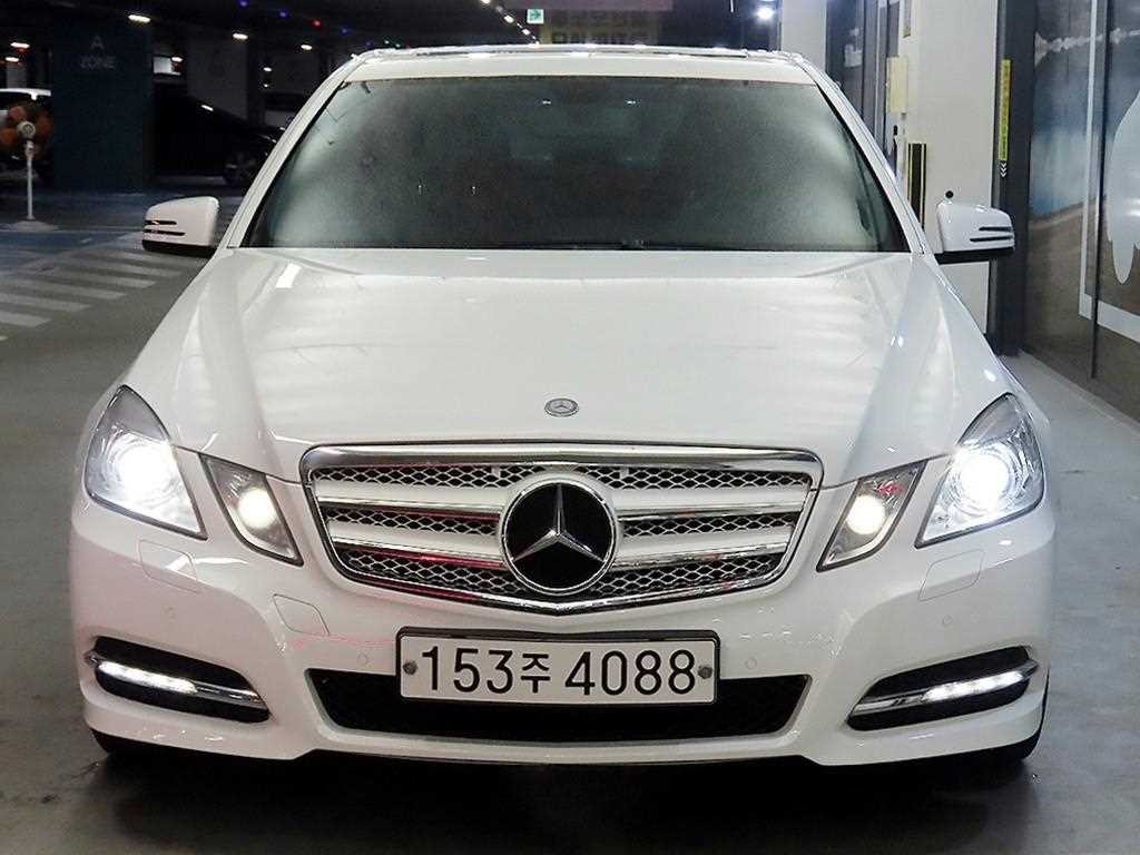 벤츠 E 클래스 E-클래스 W212 E200 CGI 아방가르드 이미지 2
