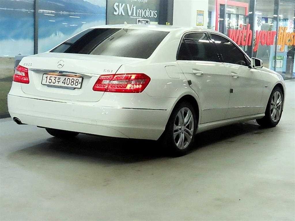 벤츠 E 클래스 E-클래스 W212 E200 CGI 아방가르드 이미지 4