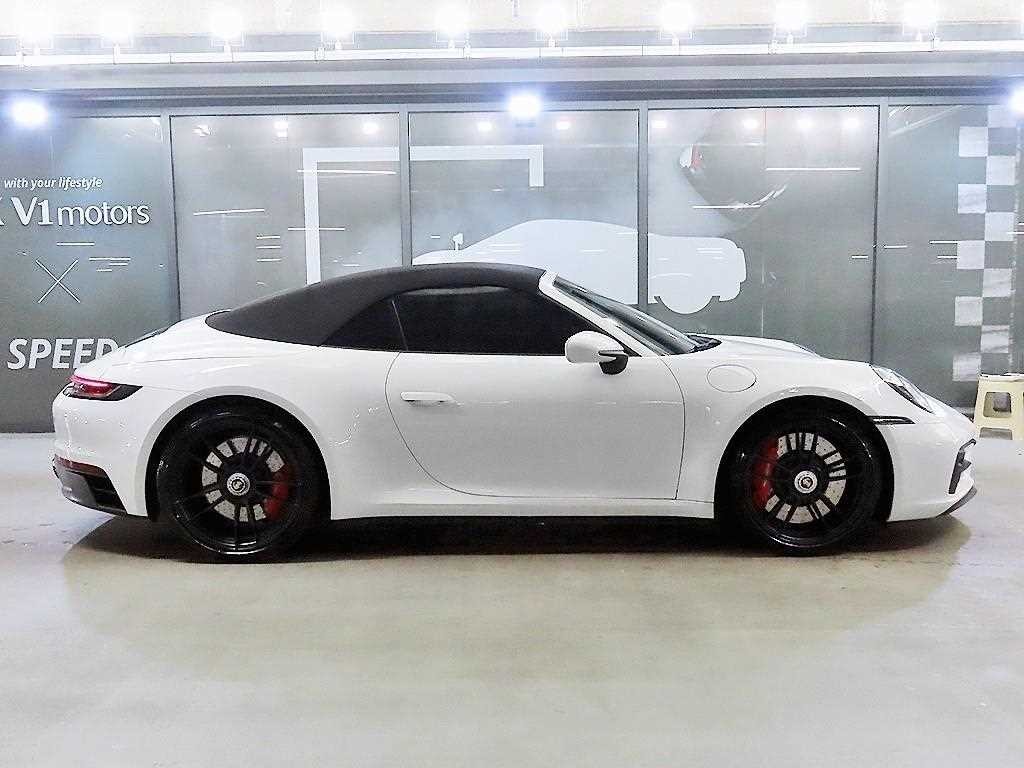 포르쉐 911 911(992) 카레라 GTS 카브리올레 이미지 3