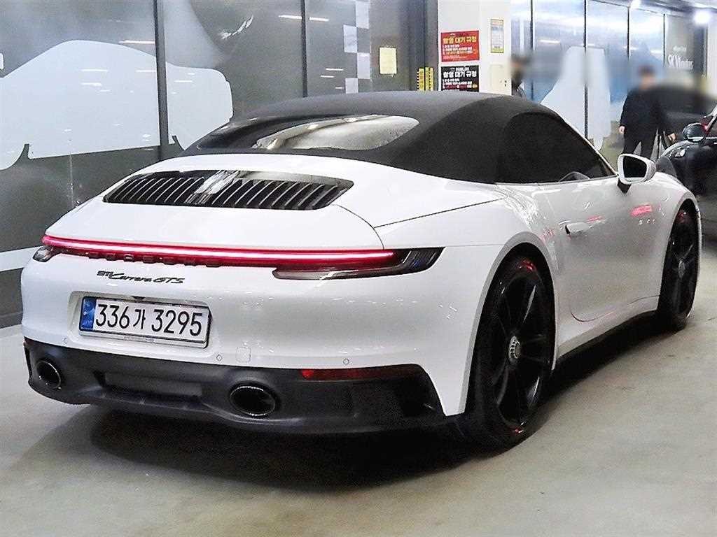 포르쉐 911 911(992) 카레라 GTS 카브리올레 이미지 4