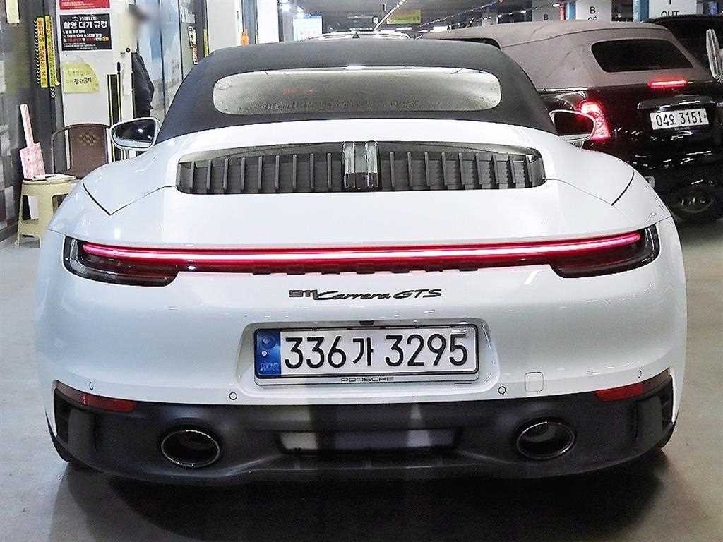 포르쉐 911 911(992) 카레라 GTS 카브리올레 이미지 5
