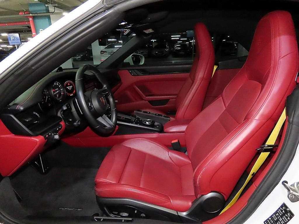포르쉐 911 911(992) 카레라 GTS 카브리올레 이미지 8