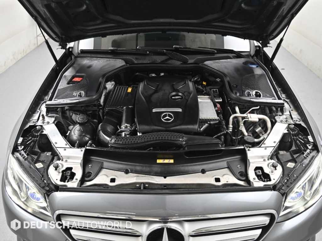 벤츠 E 클래스 E-클래스 W213 E300 4MATIC 아방가르드 이미지 6