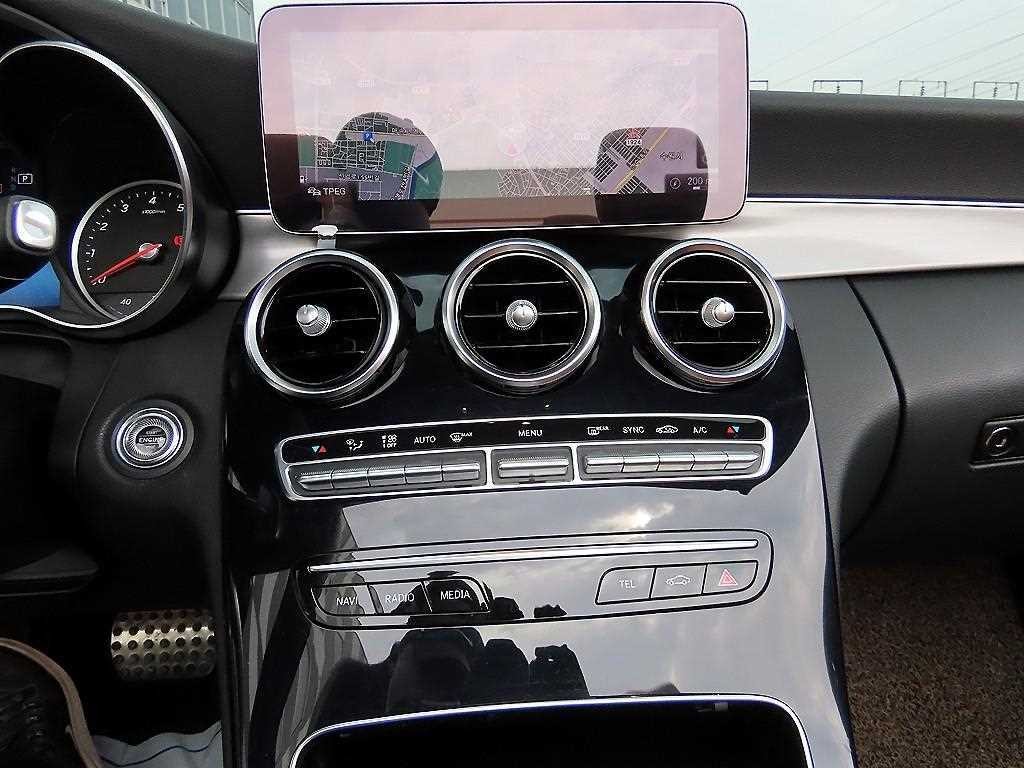 벤츠 C 클래스 C클래스 W205 C200 카브리올레 이미지 17