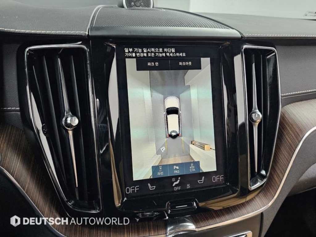 볼보 XC60 XC60(2세대) B5 AWD 인스크립션 이미지 15