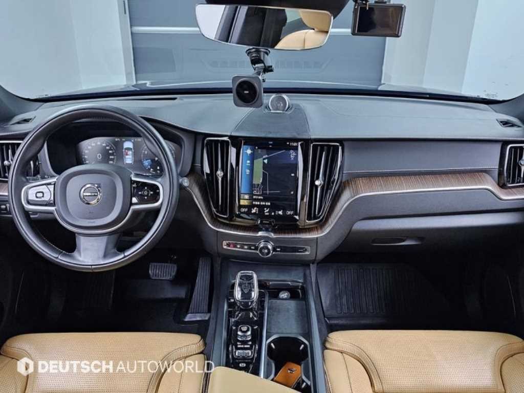 볼보 XC60 XC60(2세대) B5 AWD 인스크립션 이미지 7