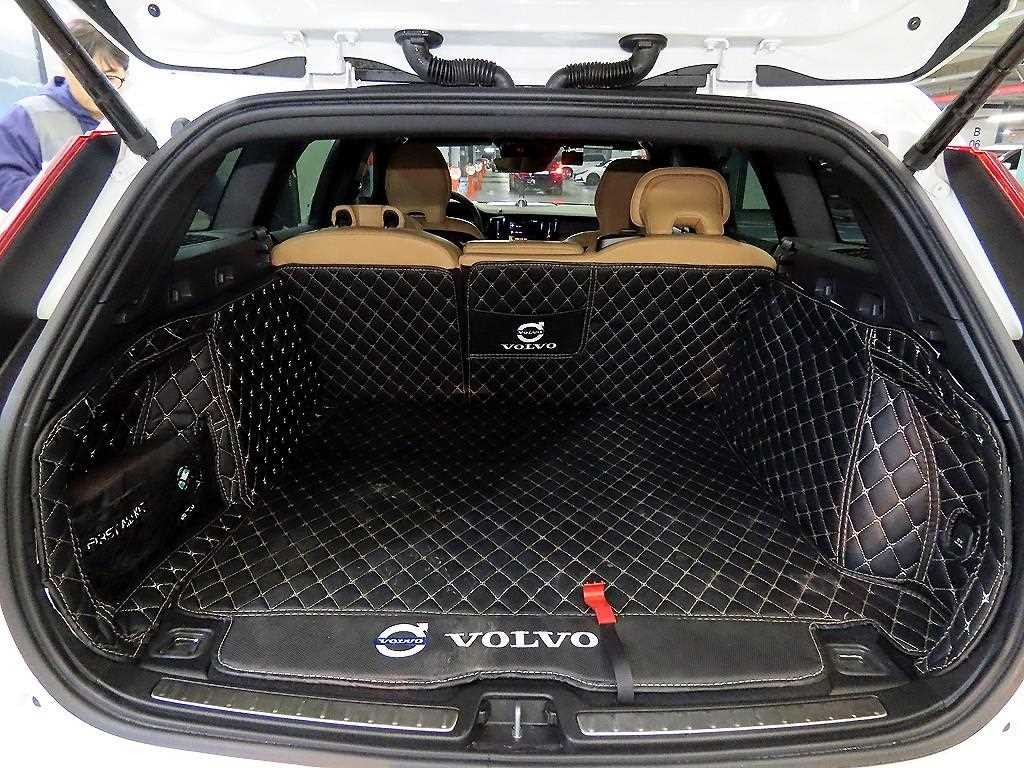 볼보 V60 V60 크로스 컨트리 2세대 2.0 B5 프로 AWD 이미지 16