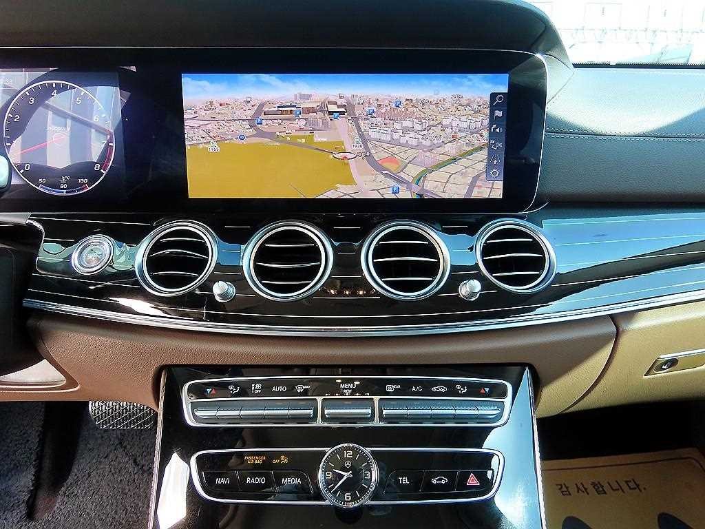 벤츠 E 클래스 E-클래스 W213 E450 4MATIC 익스클루시브 이미지 13
