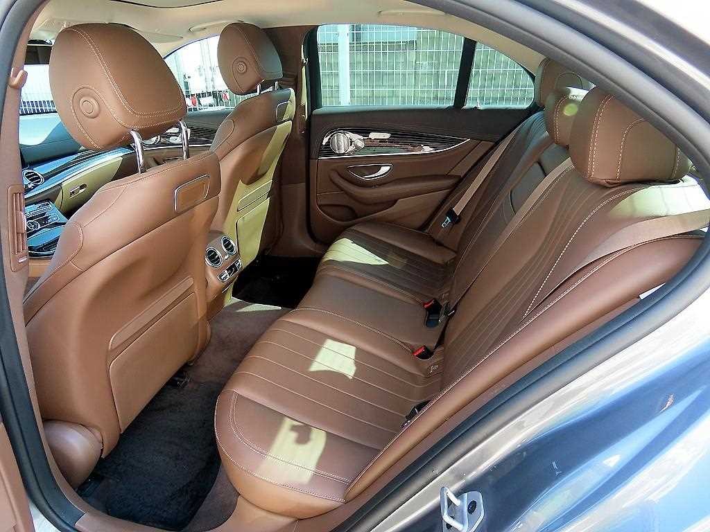 벤츠 E 클래스 E-클래스 W213 E450 4MATIC 익스클루시브 이미지 6