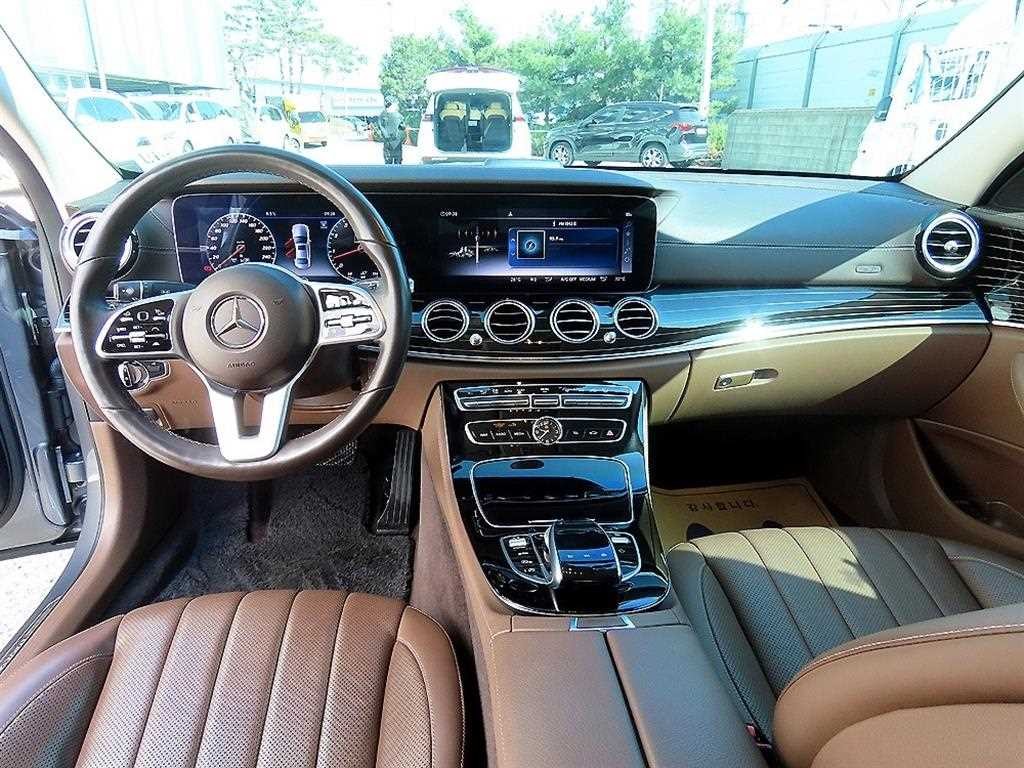 벤츠 E 클래스 E-클래스 W213 E450 4MATIC 익스클루시브 이미지 7