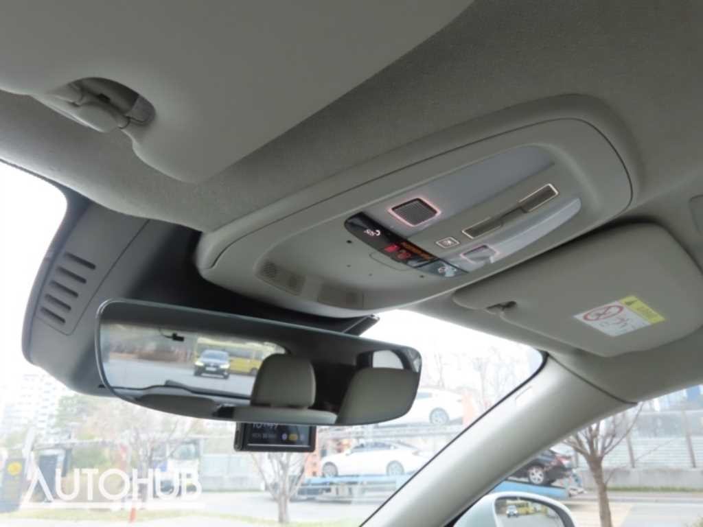 볼보 XC40 B4 AWD 얼티메이트 브라이트 이미지 11
