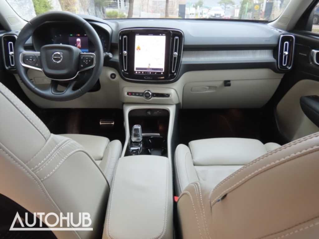 볼보 XC40 B4 AWD 얼티메이트 브라이트 이미지 16