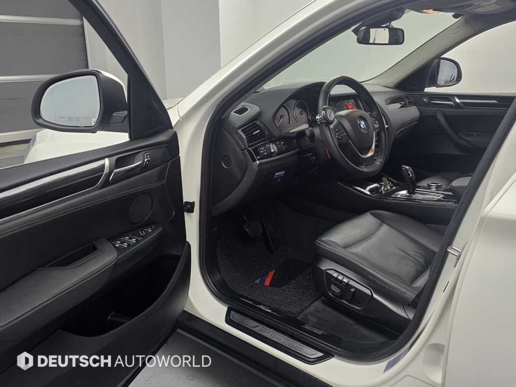 BMW X4 X4 (F26) xDrive 20d 이미지 11