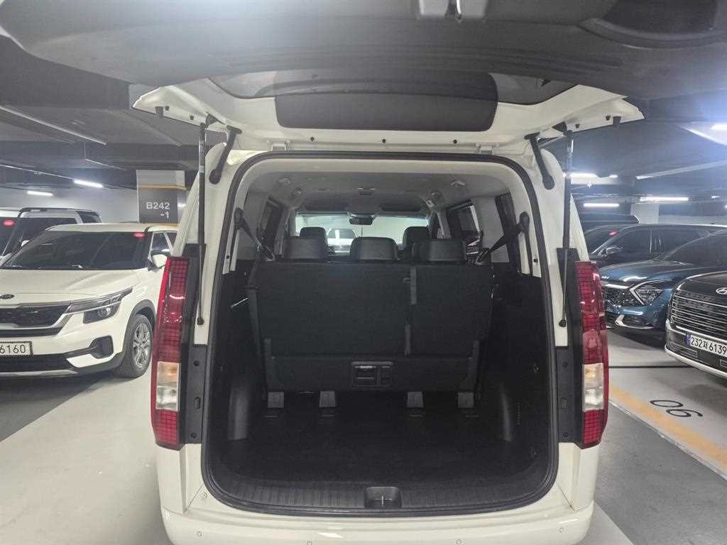 현대 스타리아 4WD 디젤 투어러 모던 9인승 이미지 18