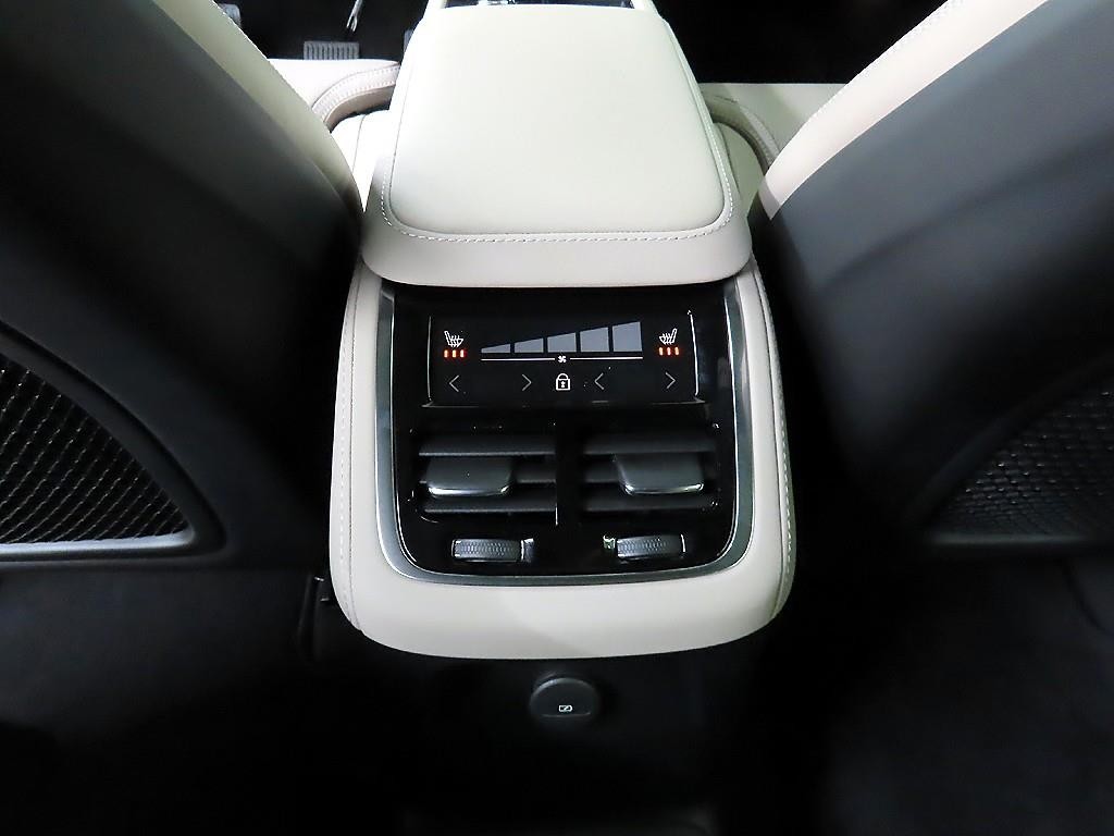 볼보 XC90 XC90 2세대 2.0 T8 AWD 울트라 이미지 13