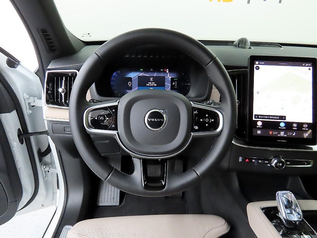 볼보 XC90 XC90 2세대 2.0 T8 AWD 울트라 이미지 9