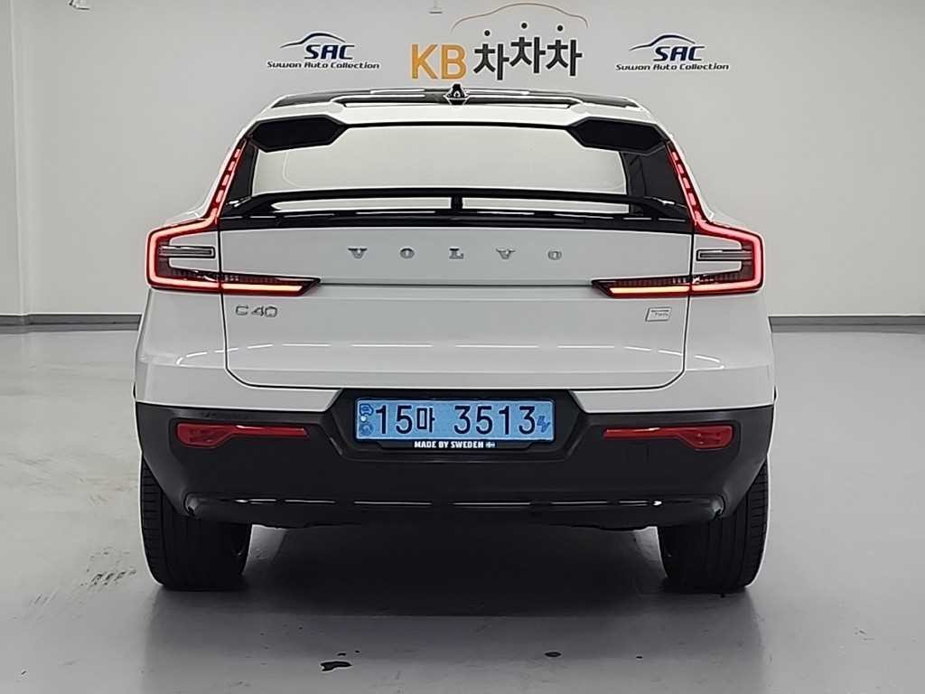 볼보 C40 리차지 트윈 얼티메이트 AWD 이미지 3