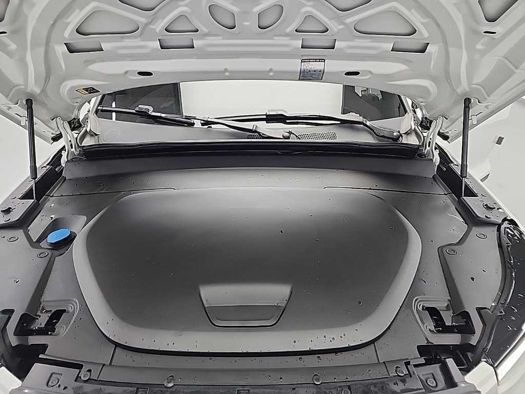 볼보 C40 리차지 트윈 얼티메이트 AWD 이미지 5