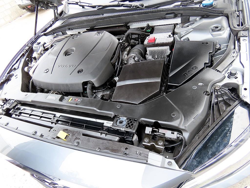 볼보 V60 V60 크로스 컨트리 2세대 2.0 T5 프로 AWD 이미지 19
