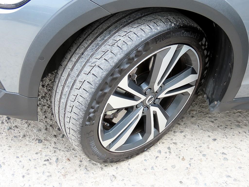 볼보 V60 V60 크로스 컨트리 2세대 2.0 T5 프로 AWD 이미지 20