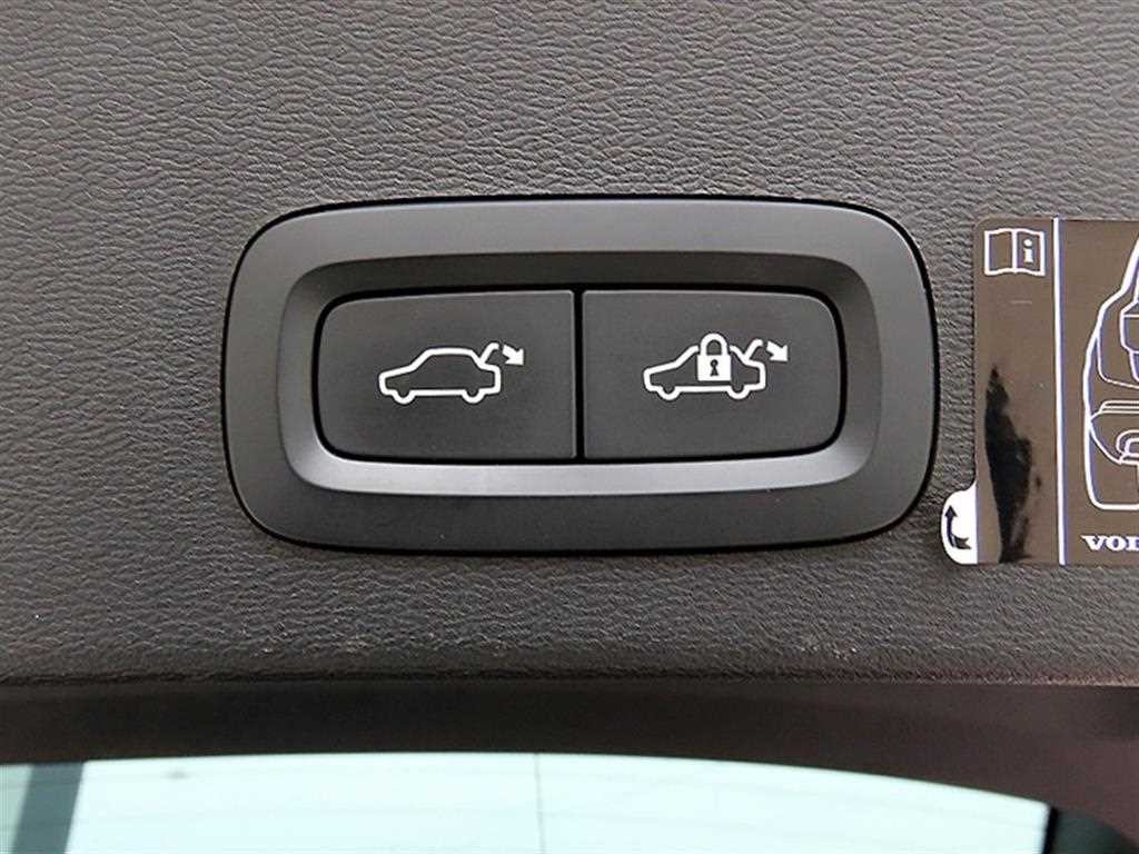 볼보 XC40 B4 AWD 인스크립션 이미지 16