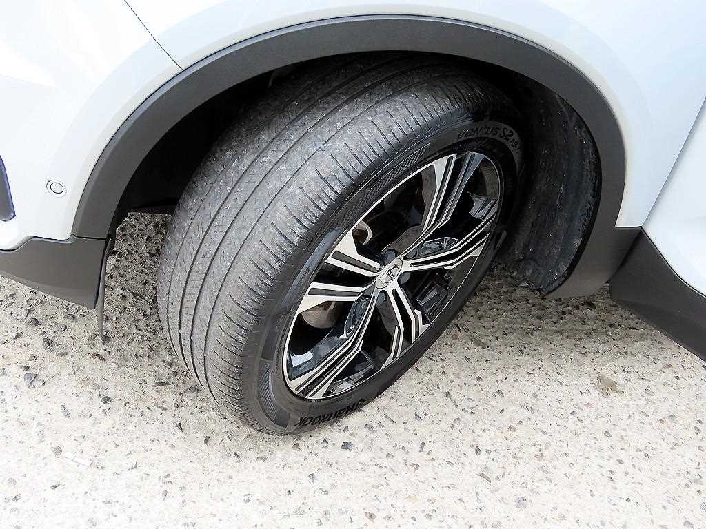 볼보 XC40 B4 AWD 인스크립션 이미지 20