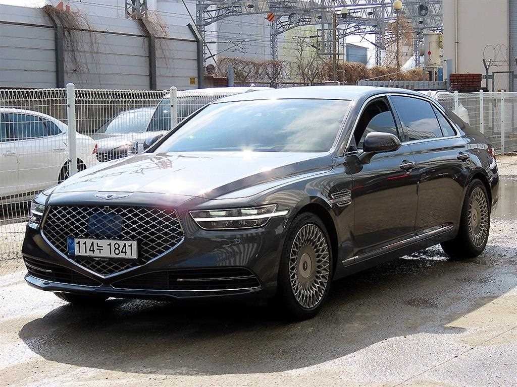 제네시스 G90 3.3 T AWD 프리미엄 럭셔리 이미지 2