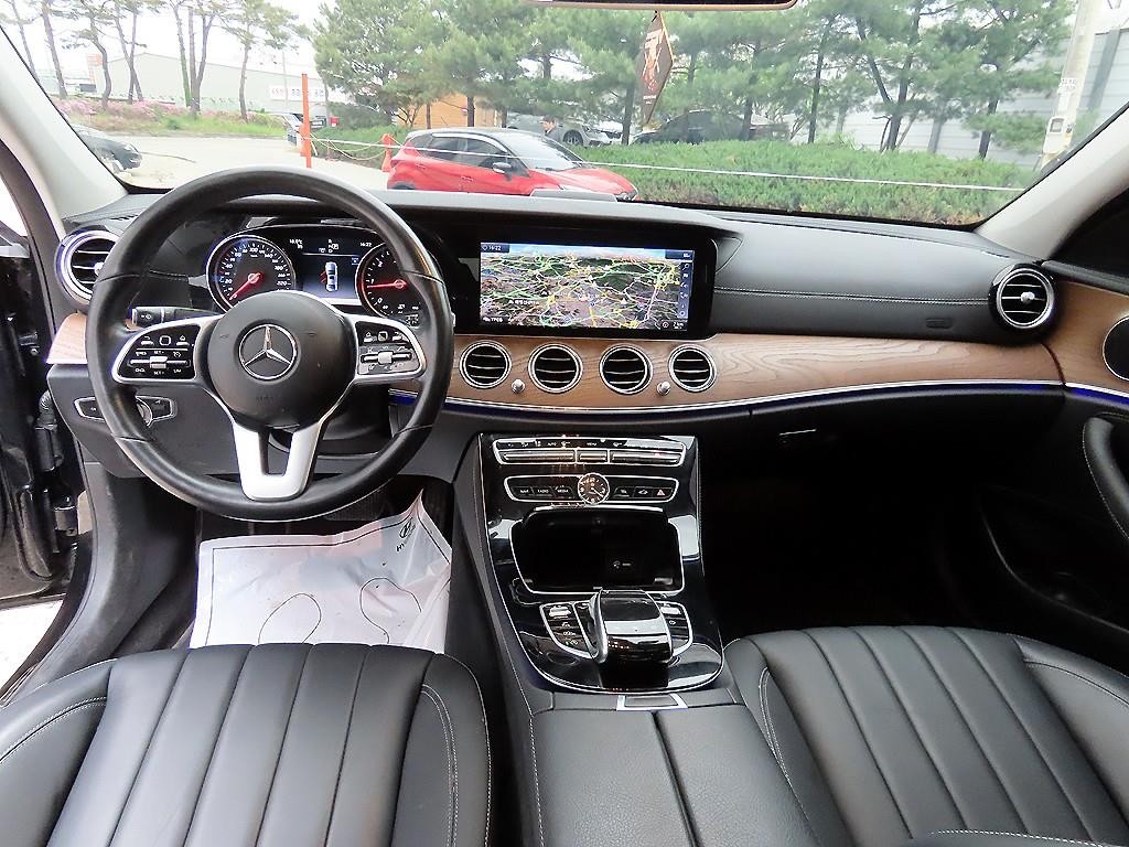벤츠 E 클래스 E-클래스 W213 E220d 4MATIC 익스클루시브 이미지 7