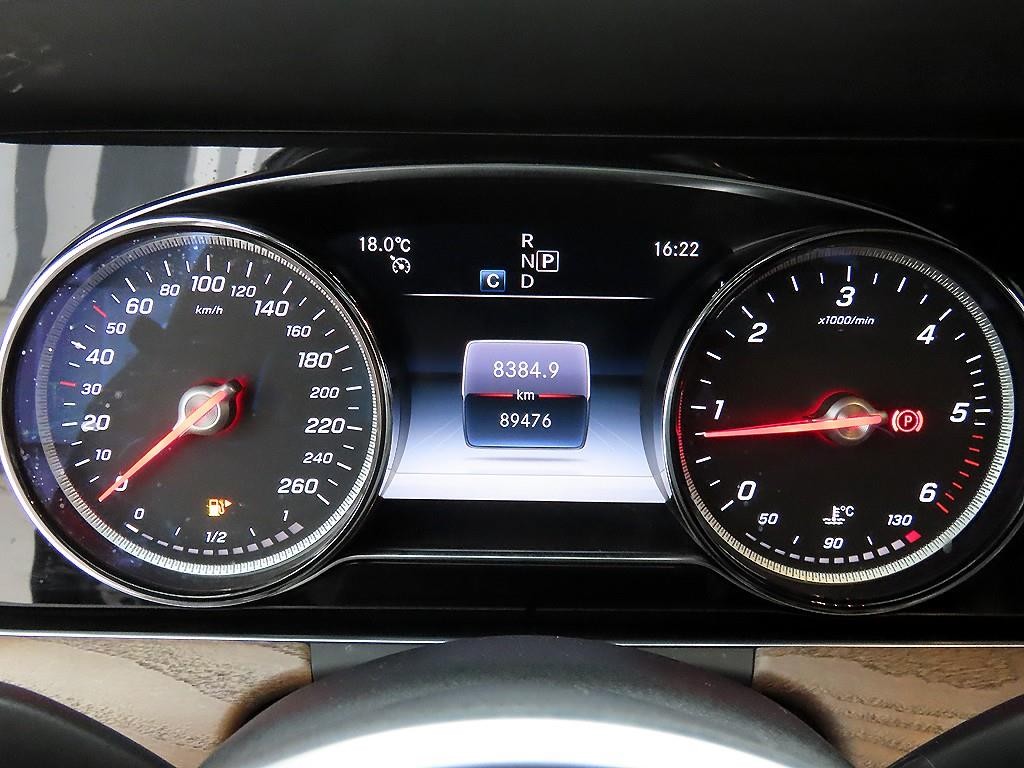 벤츠 E 클래스 E-클래스 W213 E220d 4MATIC 익스클루시브 이미지 9