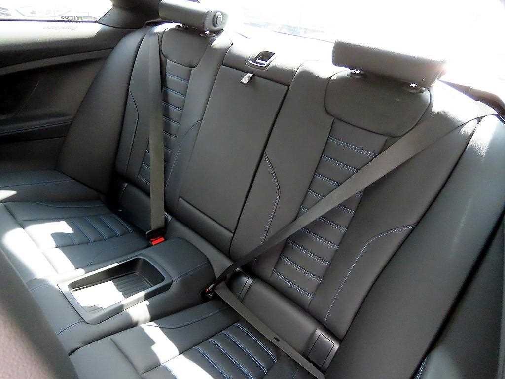 BMW 2시리즈 2시리즈 (G42) M240i xDrive 쿠페 이미지 6