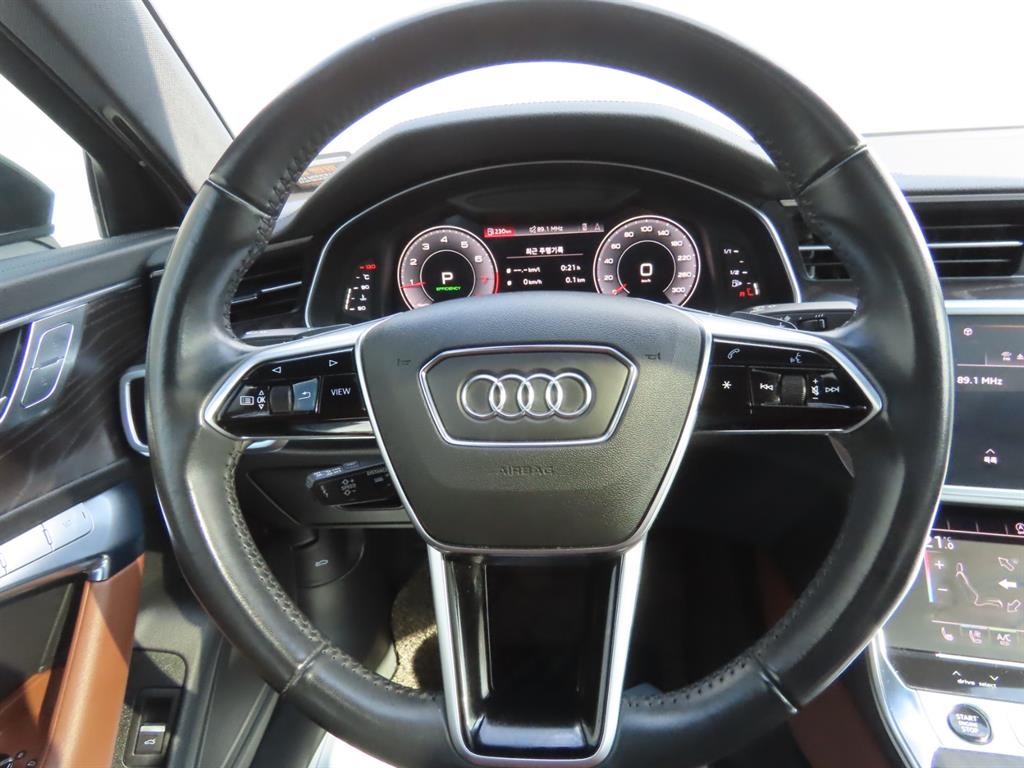 아우디 A6 A6 (C8) 45 TFSI 콰트로 프리미엄 이미지 11