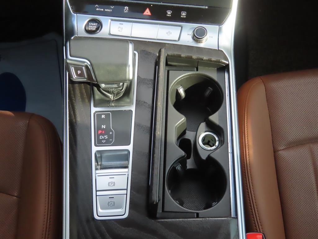 아우디 A6 A6 (C8) 45 TFSI 콰트로 프리미엄 이미지 12