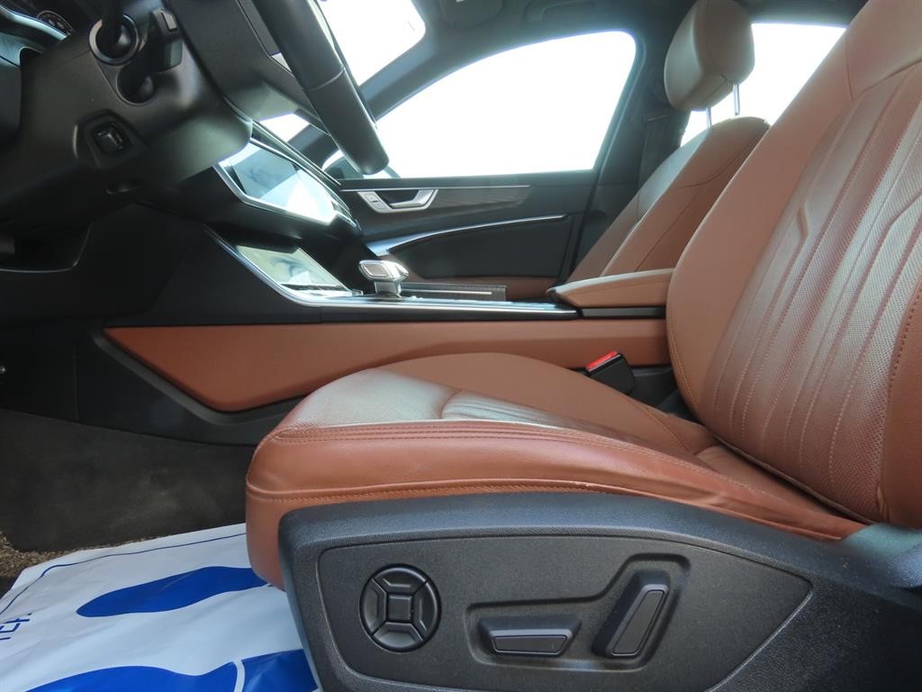 아우디 A6 A6 (C8) 45 TFSI 콰트로 프리미엄 이미지 14