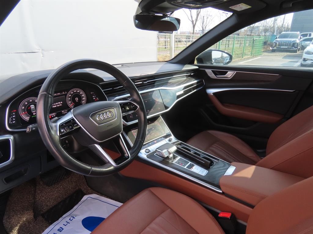 아우디 A6 A6 (C8) 45 TFSI 콰트로 프리미엄 이미지 16