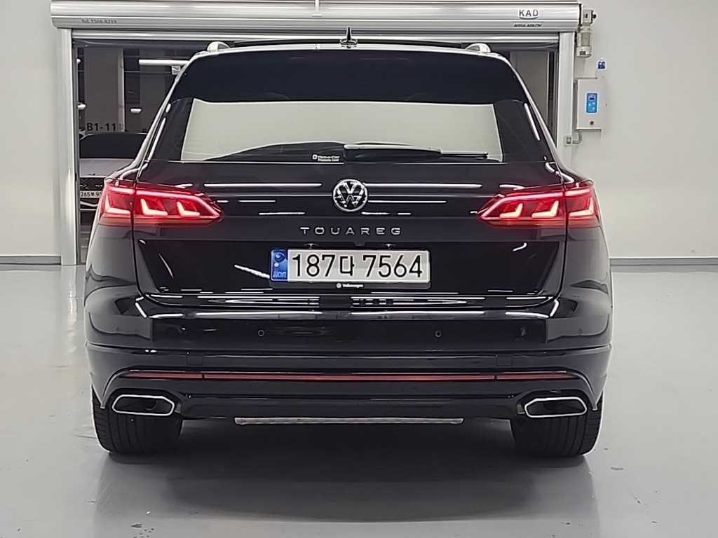 폭스바겐 투아렉 투아렉 3세대 3.0 TDI R라인 이미지 3